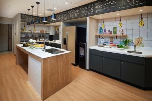 Cucina o angolo cottura di Citadines Namba Osaka