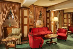 A seating area at Hotel Bellevue Wien