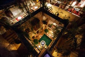 Bazén v ubytování Riad Dar Justo Hotel Boutique & Spa nebo v jeho okolí