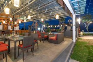 Restaurace v ubytování Nusa Indah Onai Hotel