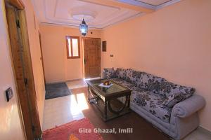 Uma área de estar em Chez Ghazal Imlil