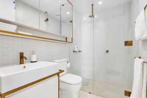 Koupelna v ubytování Domi Serviced Apartments