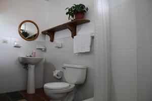 Koupelna v ubytování La Posada del Quinde