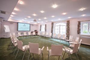 The business area and/or conference room at Romantik Spa Hotel Elixhauser Wirt Még 37 kép