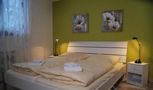 Llit o llits en una habitació de Golfhof 7