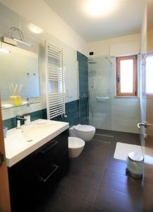 Koupelna v ubytování MozÁrt Bed & Breakfast - Affittacamere