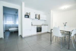 Kuchyň nebo kuchyňský kout v ubytování Il Mare appart hotel 1,2,4
