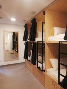 Voodi või voodid majutusasutuse VTZ The Botanic Hostel toas