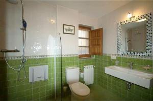 Koupelna v ubytování APARTAMENTOS RURALES EL PRIVILEGIO