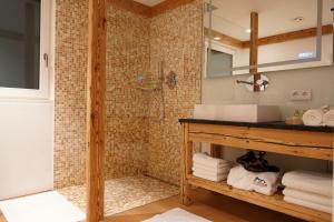 Ein Badezimmer in der Unterkunft Apartment Scurcià 41