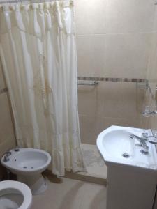 Vannituba majutusasutuses Dos Marias