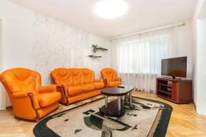 Гостиная зона в 3 room central apartmend 90m2 parking for one car