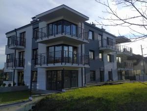 Budova, v ktorej sa apartmán nachádza