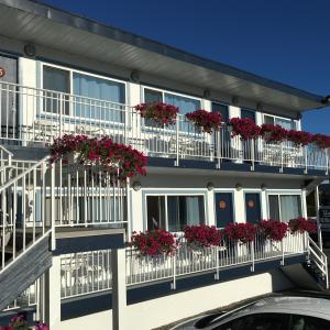 Gallery image of Buccaneer Inn in Nanaimo