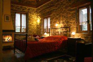 Posteľ alebo postele v izbe v ubytovaní Pigi Tarlampa Hotel