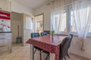 Fotografie z fotogalerie ubytování Apartment in Crikvenica 39232 v destinaci Crikvenica