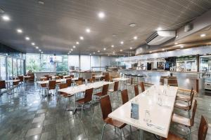 A restaurant or other place to eat at Kununurra Country Club Resort