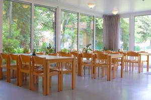 En restaurant eller et andet spisested på Jugendherberge Heide