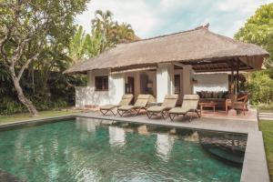 Bazén v ubytování The Pavilions Bali nebo v jeho okolí