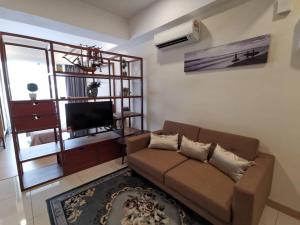 Μια τηλεόραση ή/και κέντρο ψυχαγωγίας στο AK Homes