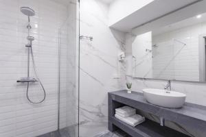 Ванна кімната в Medea Hotel