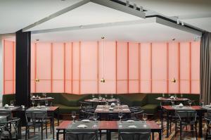 Ein Restaurant oder anderes Speiselokal in der Unterkunft briig boutique hotel 