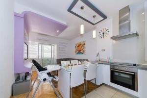 Kuchyň nebo kuchyňský kout v ubytování Family & pet friendly apartment IVA
