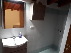 A bathroom at Agriturismo iL CASONE Még 1 kép