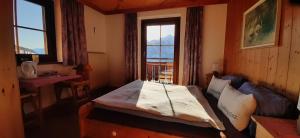 A bed or beds in a room at Hochleiten-Gut