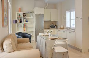 A kitchen or kitchenette at Apartamento Centro San Luis