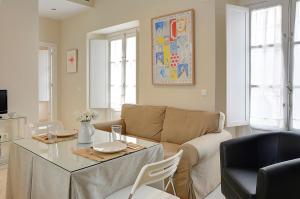 A seating area at Apartamento Centro San Luis