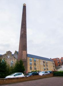 Gallery image of 241 Fabulous three bedroom apartment on the second floor with parking in Edinburgh