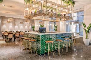 Reštaurácia alebo iné gastronomické zariadenie v ubytovaní Vincci Palace
