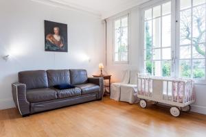 Foto da galeria de Greeter-Maison campagnarde avec vue sur vallée à 30 min de la tour Eiffel em Jouy-en-Josas