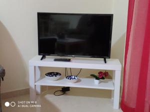 A television and/or entertainment centre at SATI 2 A