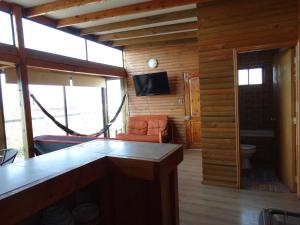 Uma TV ou centro de entretenimento em CABAÑAS SAKAR