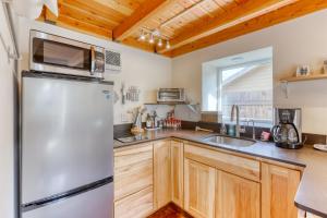 Köök või kööginurk majutusasutuses Sequoia Cottage