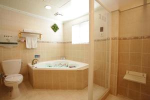 Vannituba majutusasutuses Wen Sha Bao Motel-Xinying