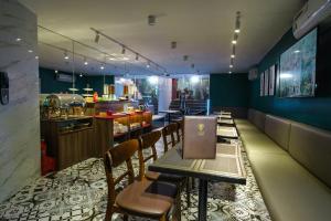 Lounge nebo bar v ubytování Hanoi Veris Boutique Hotel & Spa