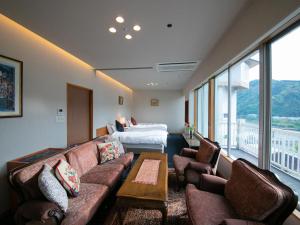 Posezení v ubytování Iwakuni Kokusai Kanko Hotel