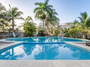 Bazén v ubytování Hotel Hacienda Sánchez nebo v jeho okolí