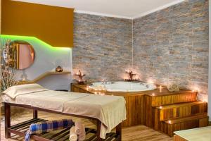 Sealife Buket Resort & Beach Hotel - Ultra All Inclusive客房内的一张或多张床位