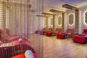 Sealife Buket Resort & Beach Hotel - Ultra All Inclusive的休息区