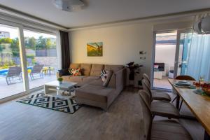 Posezení v ubytování Villa DVORI
