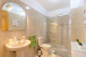 Koupelna v ubytování Casa Ancla + 18 fotografií