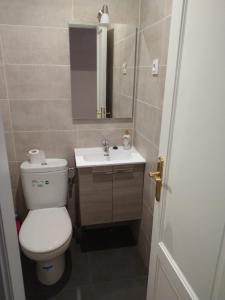 Kúpeľňa v ubytovaní San Juan de la Cruz con garaje incluido + 12 fotografií