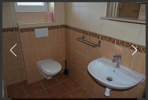 Koupelna v ubytování Apartmány Maruška