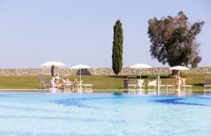 Bazén v ubytování Acaya Golf Resort & Spa nebo v jeho okolí