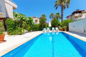 Swimmingpoolen hos eller tæt på Paradise Town Villa Beldora 100 MBPS free wifi