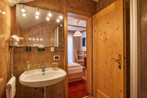 Koupelna v ubytování Mountain B&B - La Scalira + 37 fotografií